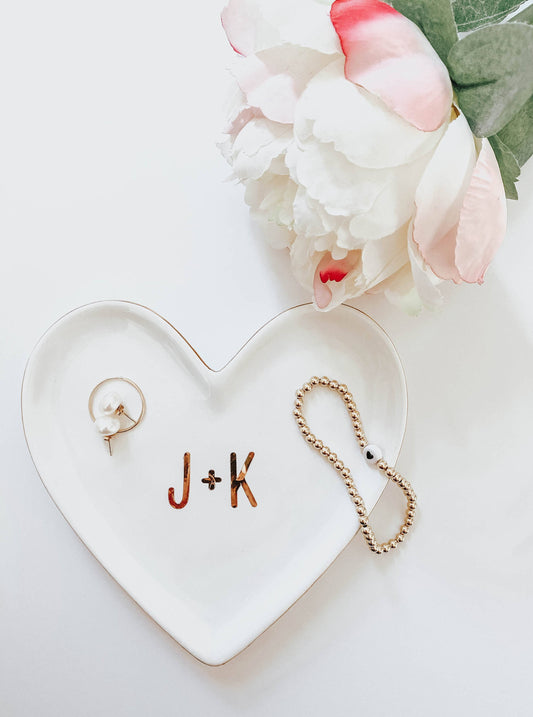 DIY Round Up: 5 Easy Valentine's Day Gifts With Adhesive Vinyl