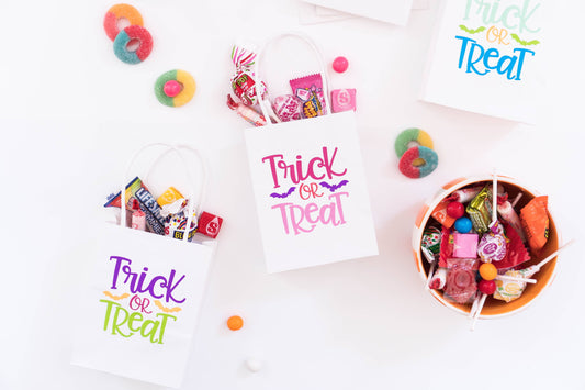 DIY Halloween Party Favors: Paper Treat Bags with Heat Transfer Vinyl