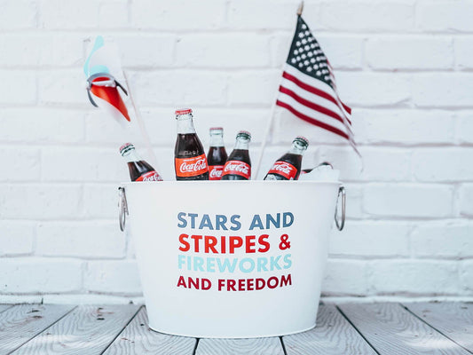 4th of July Party Decoration DIY: How To Apply Adhesive Vinyl on a Metal Beverage Tub