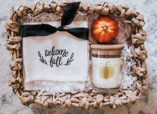 DIY Gift Idea: Welcome Fall Gift Basket with Vinyl