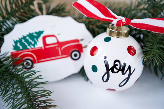 DIY Christmas Ornament Ideas: Heat Transfer Vinyl on Wood and Adhesive Vinyl on Ceramic