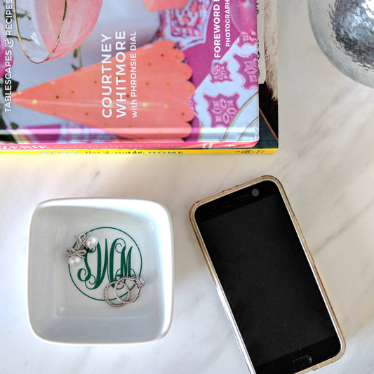 DIY Gift Tutorial: How to Apply Glitter Adhesive Vinyl on a Ceramic Jewelry Dish