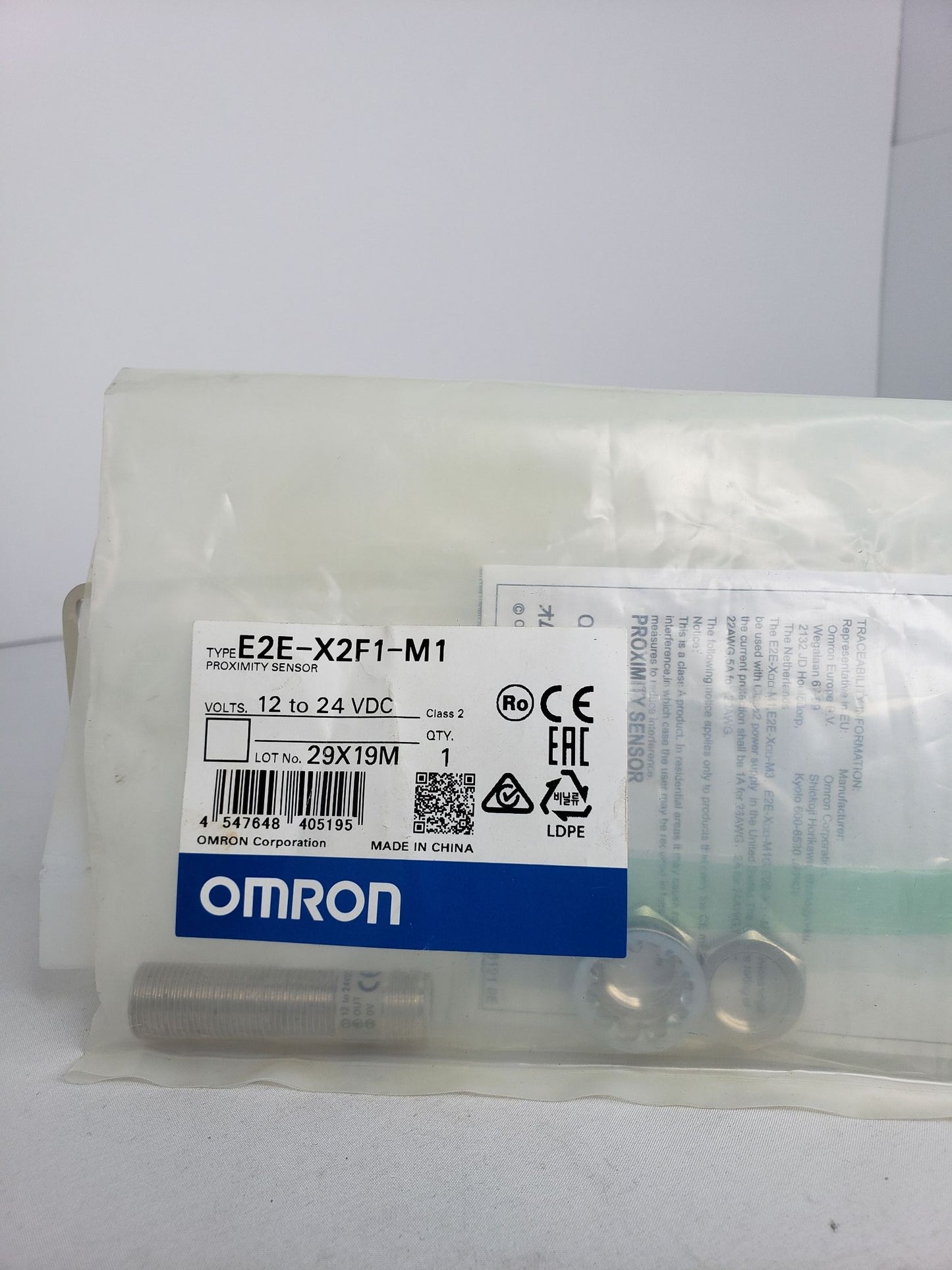 Omron E2E-X2F1-M1-Z Proximity Switch New One E2EX2F1M1Z 1 PCS New Condition