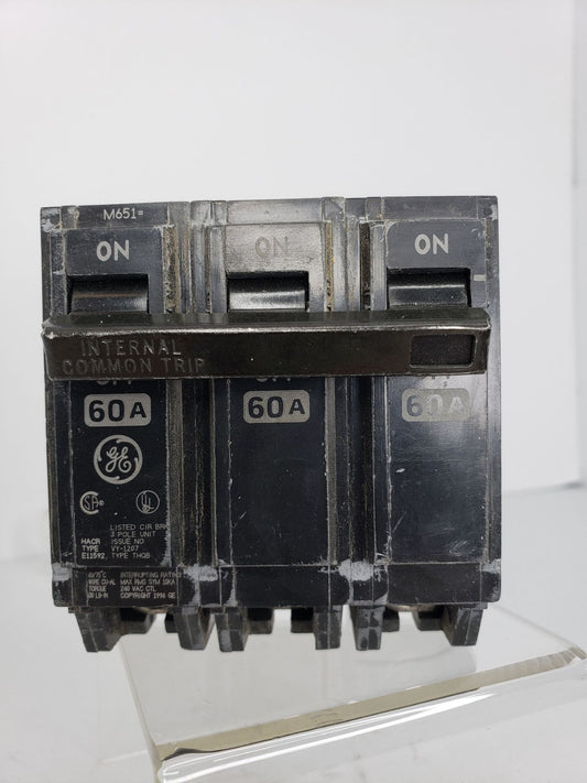 GE E-11592 Type THQL Single Pole 15 AMP Circuit Breaker 1-Pole Plug In Q-Line 1" 1 PCS New Condition