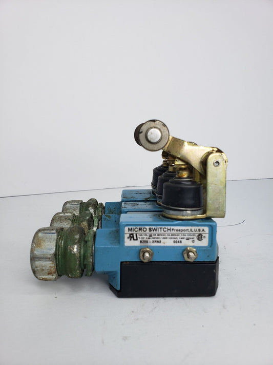 Honeywell Microswitch BZE6-2RN2 Limit Switches | Top Roller Arm Actuator Adjst w/Steel Roller