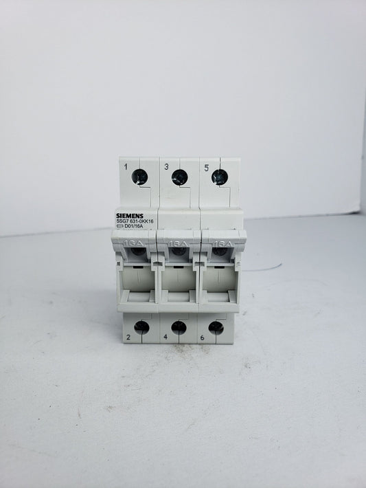 Siemens 5SG7631-0KK10 MINIZED, fuse switch disconnector, D01, 3-pole, In: 10 A, Un AC: 400 V