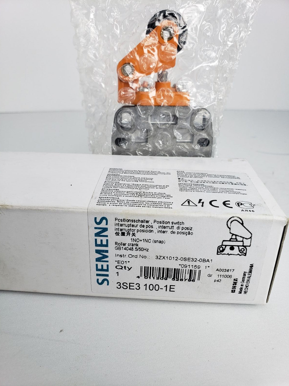 SIEMENS Limit Switch 3SE3100-1E/ROLLER LEVER/6 AMP/1 N.O. / 1 N.C. SNAP-ACTION